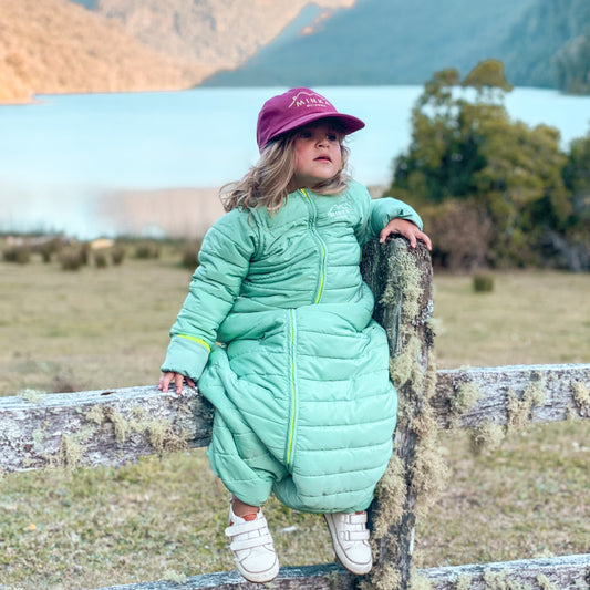 Saco de dormir infantil en uso
